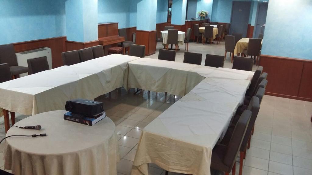 אבלינו Hotel Malaga מראה חיצוני תמונה